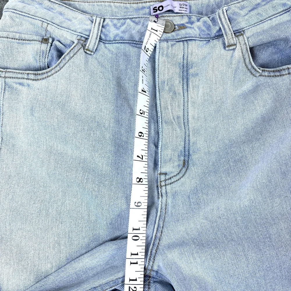 SO Womens Wide Leg Cropped Denim Jeans Raw Hem Light Wash‎ Size 13 31W - Picture 14 of 16